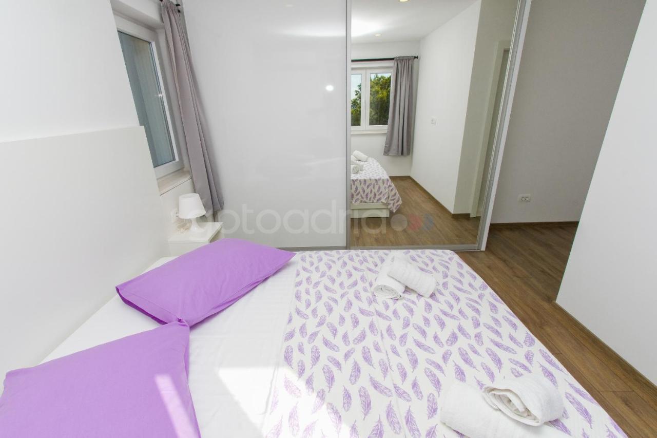 Penthouse With Panoramic View Ally Appartement Makarska